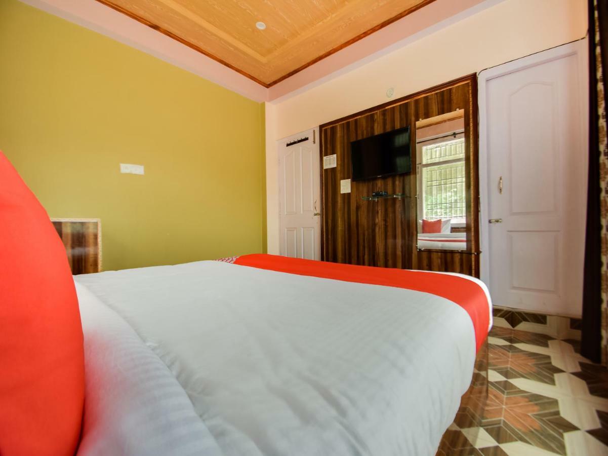 Oyo 45320 Hotel Mars Агартала Экстерьер фото